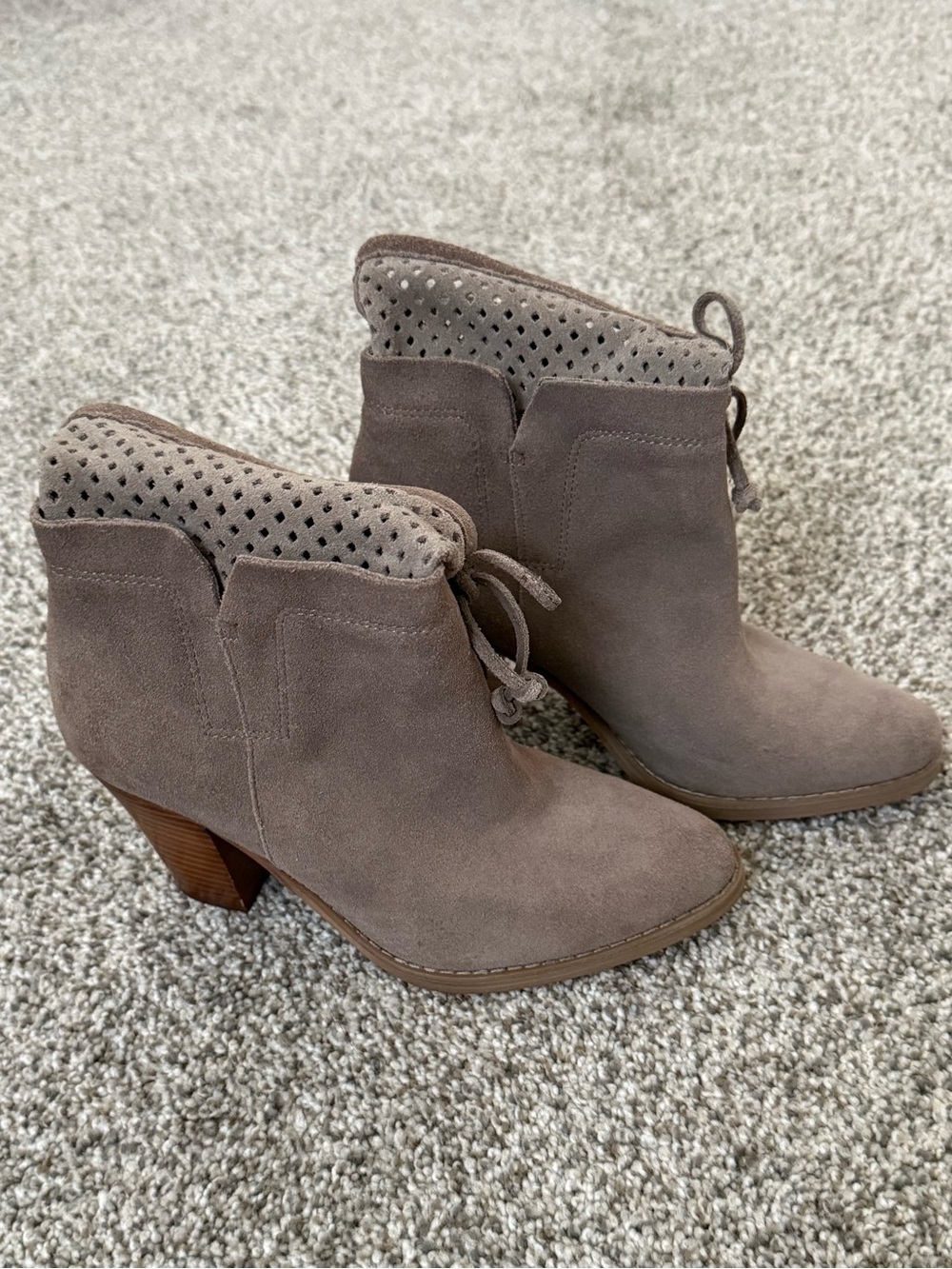 Crown Vintage Clifton 6M Women’s Ankle Bootie Suede/Leather Tan/Taupe 6M